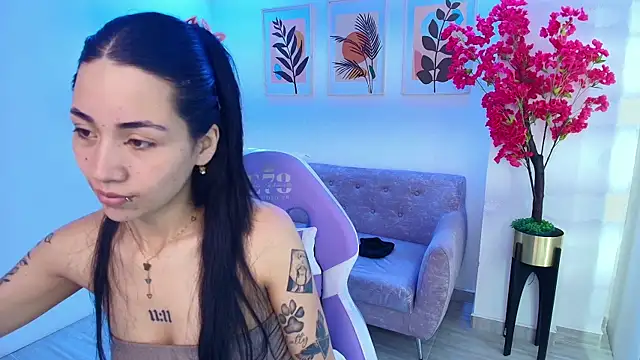 Snapshot of Rainy_doll chatting on 05-22-26, 12:03 Rainy doll online show from 05-22-26, 12:03