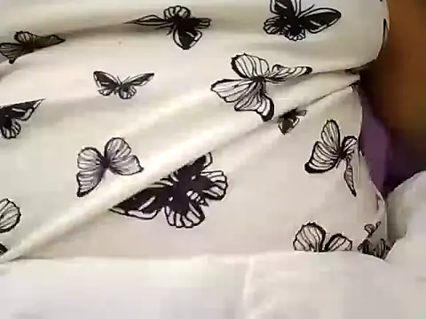 Snapshot of Leti69 chatting on 04-11-26, 10:46 Leti69 online show from 04-11-26, 10:46