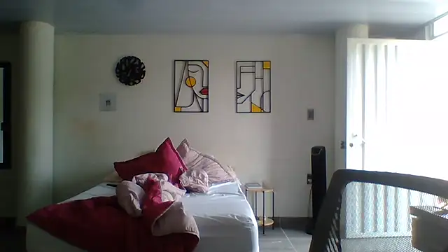 Snapshot of valery_fitt chatting on 06-08-26, 06:08 valery fitt online show from 06-08-26, 06:08