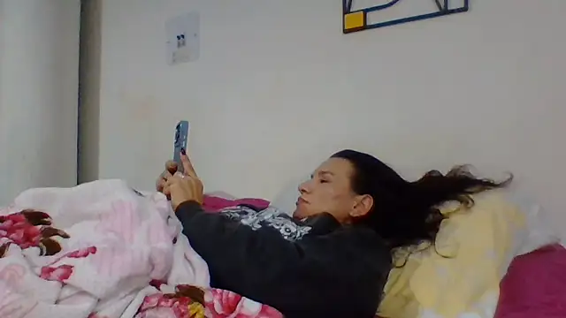 Snapshot of valery_fitt chatting on 06-07-26, 02:39 valery fitt online show from 06-07-26, 02:39