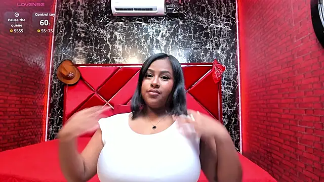 Snapshot of Luu_Adams chatting on 04-16-26, 07:25 Luu Adams online show from 04-16-26, 07:25