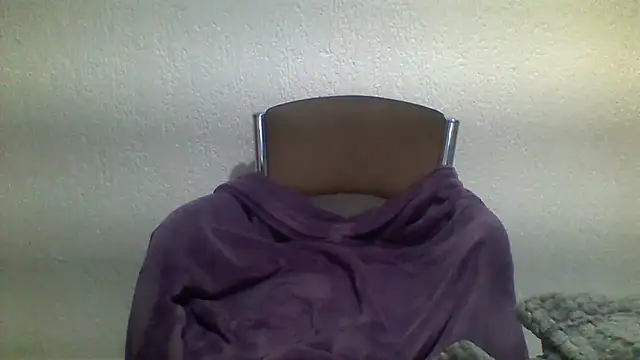 Snapshot of Lolakhaos chatting on 06-21-26, 02:50 Lolakhaos online show from 06-21-26, 02:50