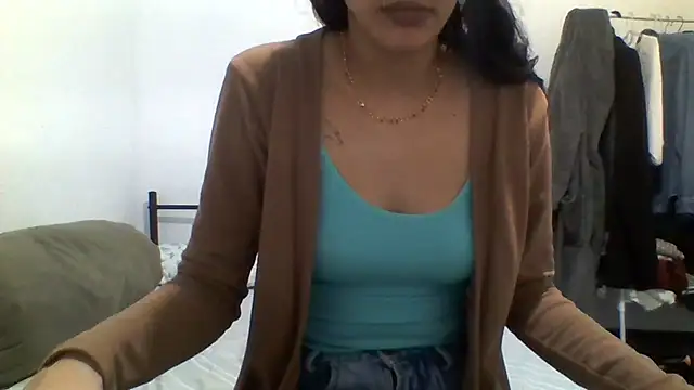 Snapshot of Lolakhaos chatting on 07-25-26, 01:24 Lolakhaos online show from 07-25-26, 01:24