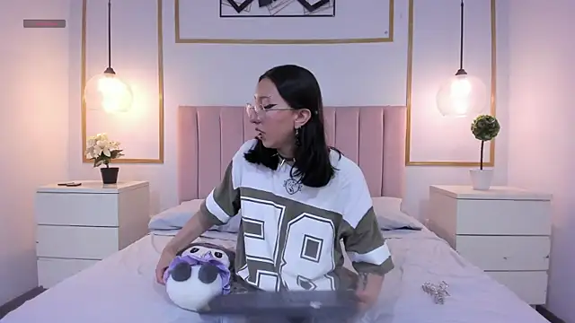 NixShadow online show from 04-10-26, 10:28