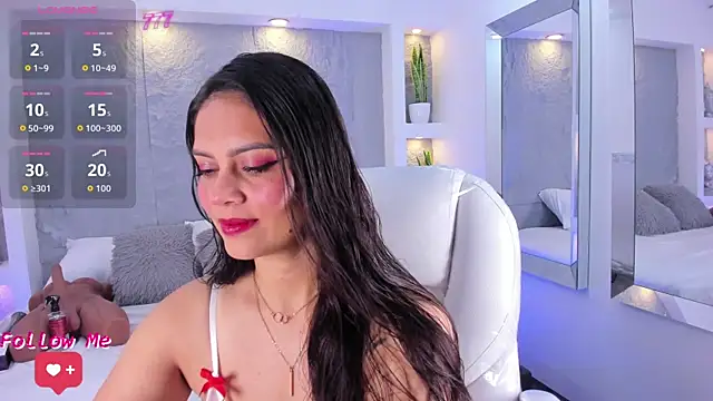 NicolSantos online show from 06-25-26, 11:37