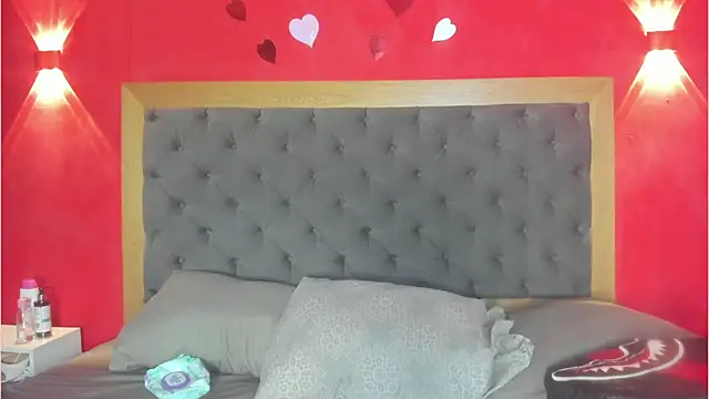 Snapshot of RosyRoos chatting on 05-28-26, 06:47 RosyRoos online show from 05-28-26, 06:47