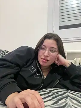 Snapshot of cherryxxox chatting on 04-26-26, 01:03 cherryxxox online show from 04-26-26, 01:03