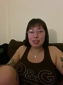 Snapshot of cherryxxox chatting on 06-09-26, 04:02 cherryxxox online show from 06-09-26, 04:02