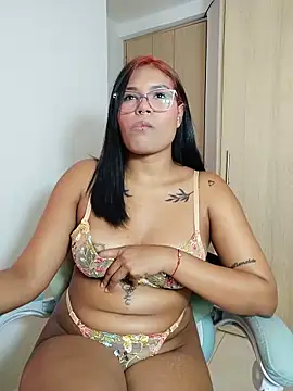 Snapshot of AGATTA0 chatting on 05-10-26, 05:15 AGATTA0 online show from 05-10-26, 05:15