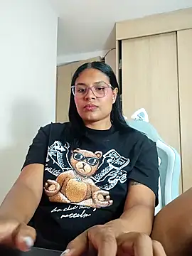 AGATTA0 online show from 04-17-26, 12:57