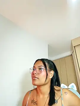 Snapshot of AGATTA0 chatting on 04-21-26, 10:16 AGATTA0 online show from 04-21-26, 10:16