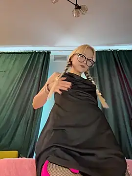 DriveThruKittens online show from 04-09-26, 08:42