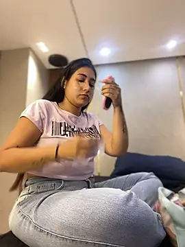Hana-Parker online show from 06-11-26, 10:07