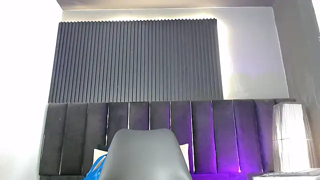 Logan Steel online show from 06-11-26, 02:47