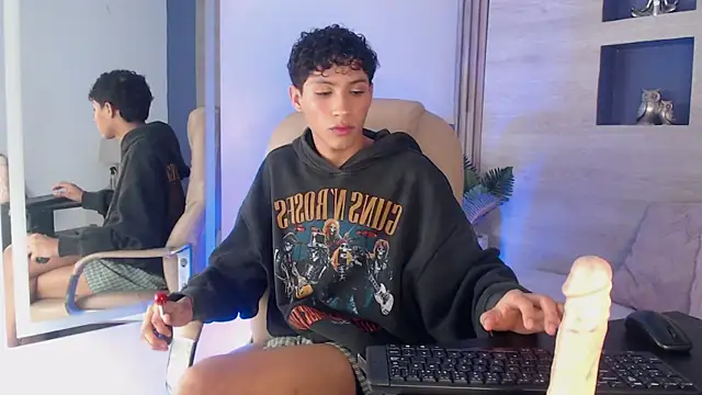 Velvet An online show from 04-24-26, 05:09