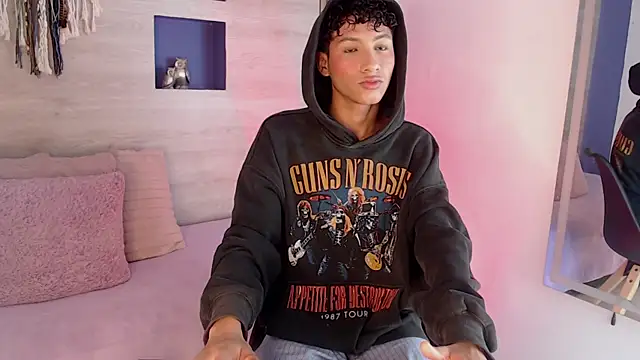Velvet An online show from 05-15-26, 03:26