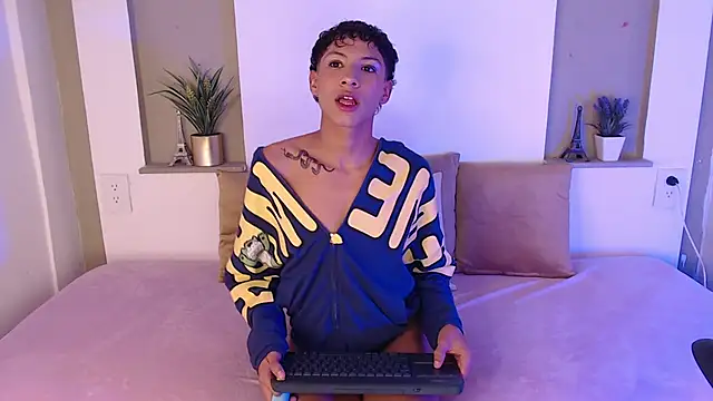 Velvet An online show from 06-06-26, 03:45