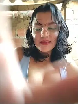 Snapshot of sienna_elara chatting on 07-10-26, 11:10 sienna elara online show from 07-10-26, 11:10
