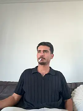 Snapshot of Serttssikici chatting on 07-24-26, 04:25 Serttssikici online show from 07-24-26, 04:25