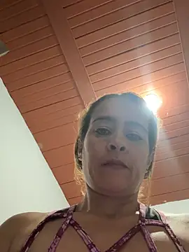 Natigoonzalez online show from 04-18-26, 04:37