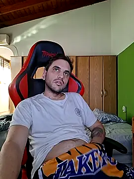 Gonza42OArg online show from 04-12-26, 07:50