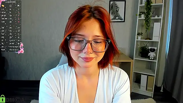 Snapshot of Lessi_Panic chatting on 07-08-26, 12:57 Lessi Panic online show from 07-08-26, 12:57