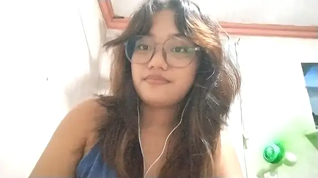 Snapshot of OliviaCarchi chatting on 04-20-26, 01:13 OliviaCarchi online show from 04-20-26, 01:13