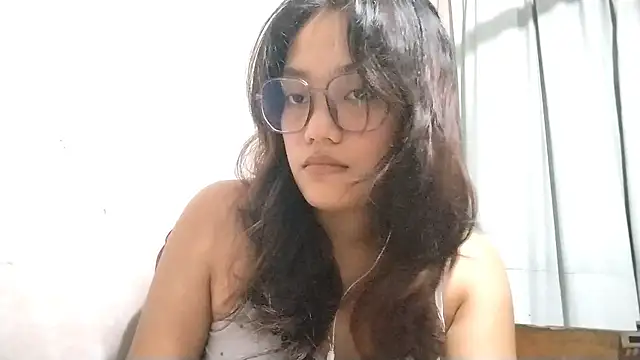 Snapshot of OliviaCarchi chatting on 04-25-26, 10:18 OliviaCarchi online show from 04-25-26, 10:18