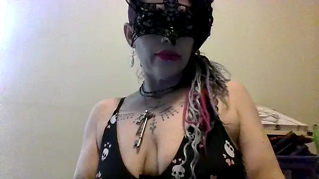 Snapshot of MistressSolena chatting on 05-18-26, 07:57 MistressSolena online show from 05-18-26, 07:57