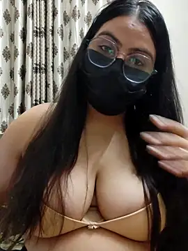 Snapshot of Aysha_69 chatting on 06-29-26, 03:56 Aysha 69 online show from 06-29-26, 03:56