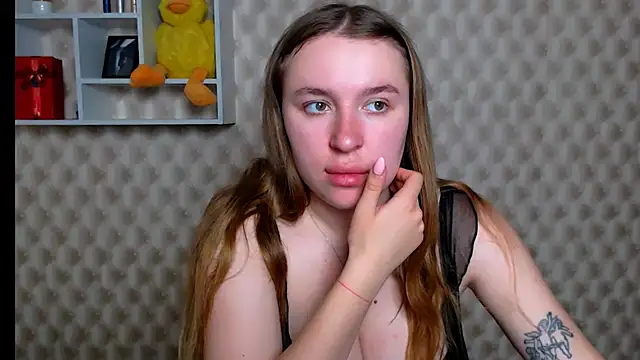 KassiaRayne  online show from 06-05-26, 06:07