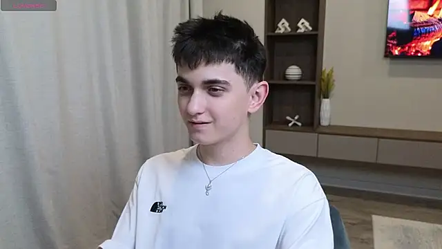 Snapshot of alexander_18_xxl chatting on 07-22-26, 06:32 alexander 18 xxl online show from 07-22-26, 06:32