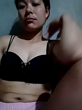 Snapshot of mia0033 chatting on 04-09-26, 08:26 mia0033 online show from 04-09-26, 08:26