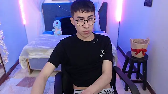 Snapshot of Andy_Norton chatting on 04-15-26, 03:45 Andy Norton online show from 04-15-26, 03:45