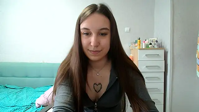 Snapshot of RiannaBrown chatting on 05-28-26, 03:14 RiannaBrown online show from 05-28-26, 03:14