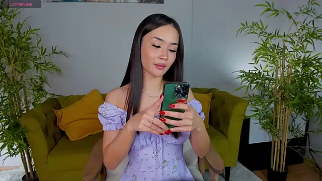 Snapshot of Riddle_Lay chatting on 05-26-26, 09:29 Riddle Lay online show from 05-26-26, 09:29