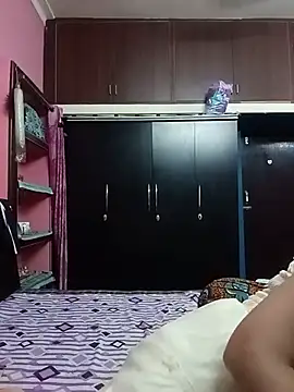 Snapshot of Hot_Soniya_08 chatting on 07-20-26, 10:39 Hot Soniya 08 online show from 07-20-26, 10:39