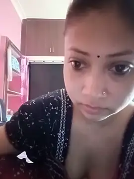 Snapshot of Hot_Soniya_08 chatting on 06-08-26, 06:14 Hot Soniya 08 online show from 06-08-26, 06:14