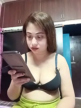 Snapshot of Hot_Soniya_08 chatting on 05-30-26, 06:09 Hot Soniya 08 online show from 05-30-26, 06:09