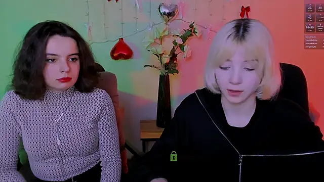 mia mooon  online show from 04-15-26, 09:48