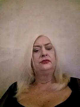Snapshot of Julia20X chatting on 04-25-26, 04:48 Julia20X online show from 04-25-26, 04:48