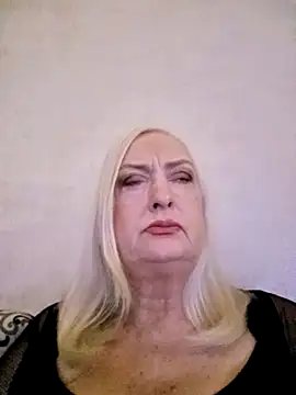 Snapshot of Julia20X chatting on 04-24-26, 12:51 Julia20X online show from 04-24-26, 12:51