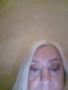 Julia20X online show from 06-13-26, 10:13