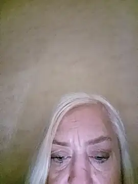 Julia20X online show from 06-14-26, 06:42