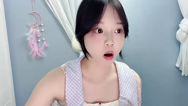 Xiaoqing00 online show from 06-18-26, 10:53