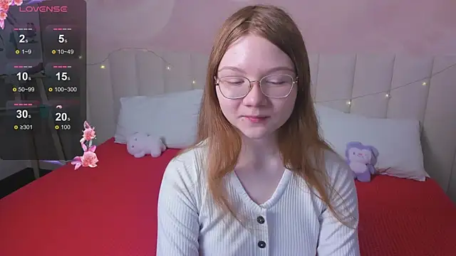 Snapshot of Mia_Yuri chatting on 05-05-26, 02:14 Mia Yuri online show from 05-05-26, 02:14