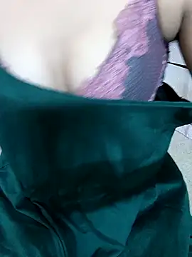 Snapshot of Baby-Doll_ chatting on 05-07-26, 05:33 Baby-Doll online show from 05-07-26, 05:33