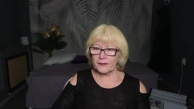 Zuri Zodiac online show from 04-16-26, 07:20