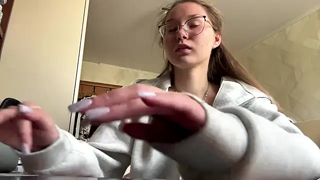 Snapshot of UncaringArtery chatting on 04-22-26, 06:09 UncaringArtery online show from 04-22-26, 06:09