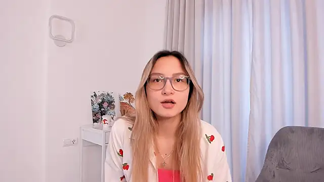 AleidaKallen online show from 04-18-26, 08:49